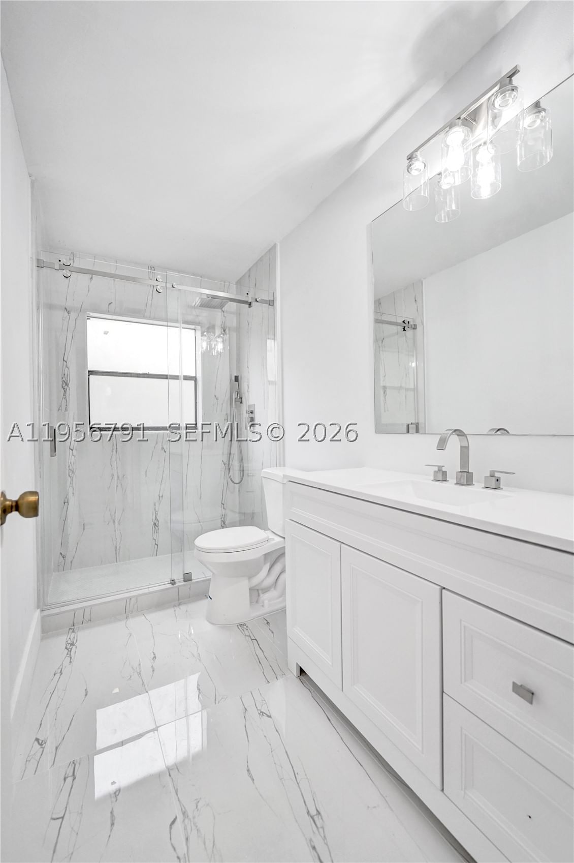 Real estate property located at 4410 64th Ter, Broward, Inverrary Boulevard Estat, Lauderhill, FL