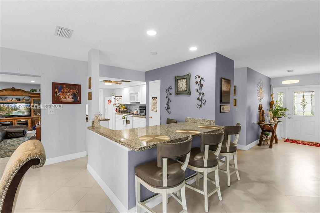 Real estate property located at 7185 Tropical Way, Broward, Hawthorne Village Inc Con, Plantation, FL