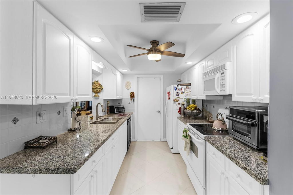 Real estate property located at 7185 Tropical Way, Broward, Hawthorne Village Inc Con, Plantation, FL