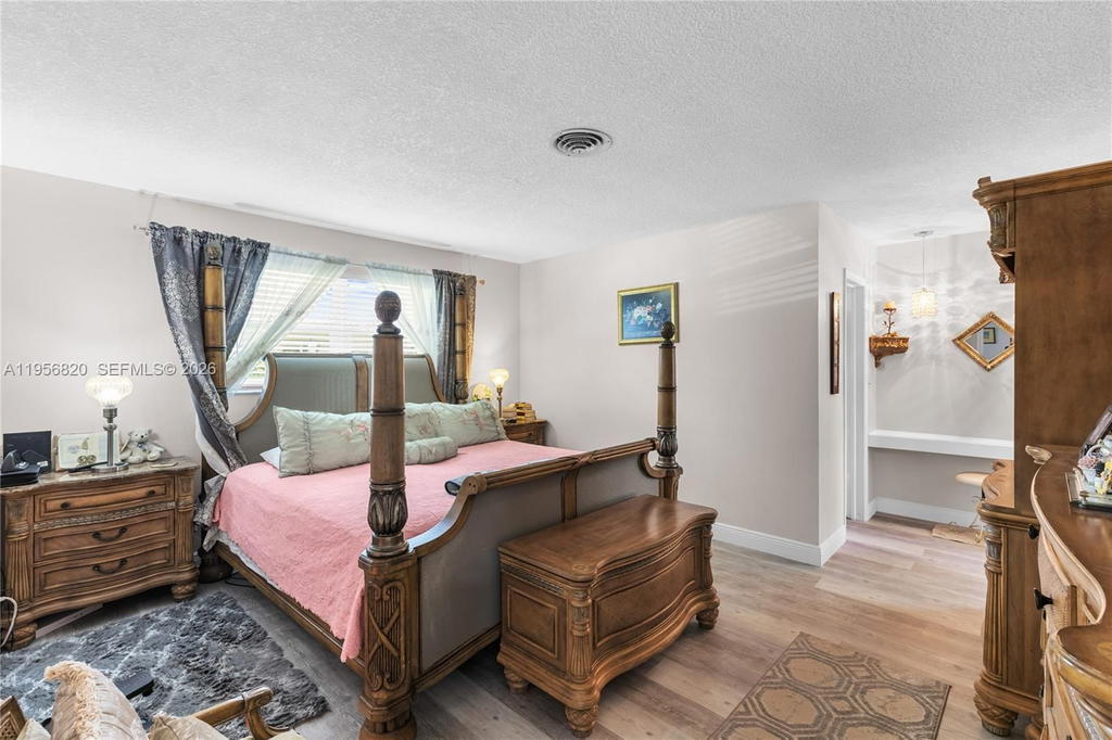Real estate property located at 7185 Tropical Way, Broward, Hawthorne Village Inc Con, Plantation, FL
