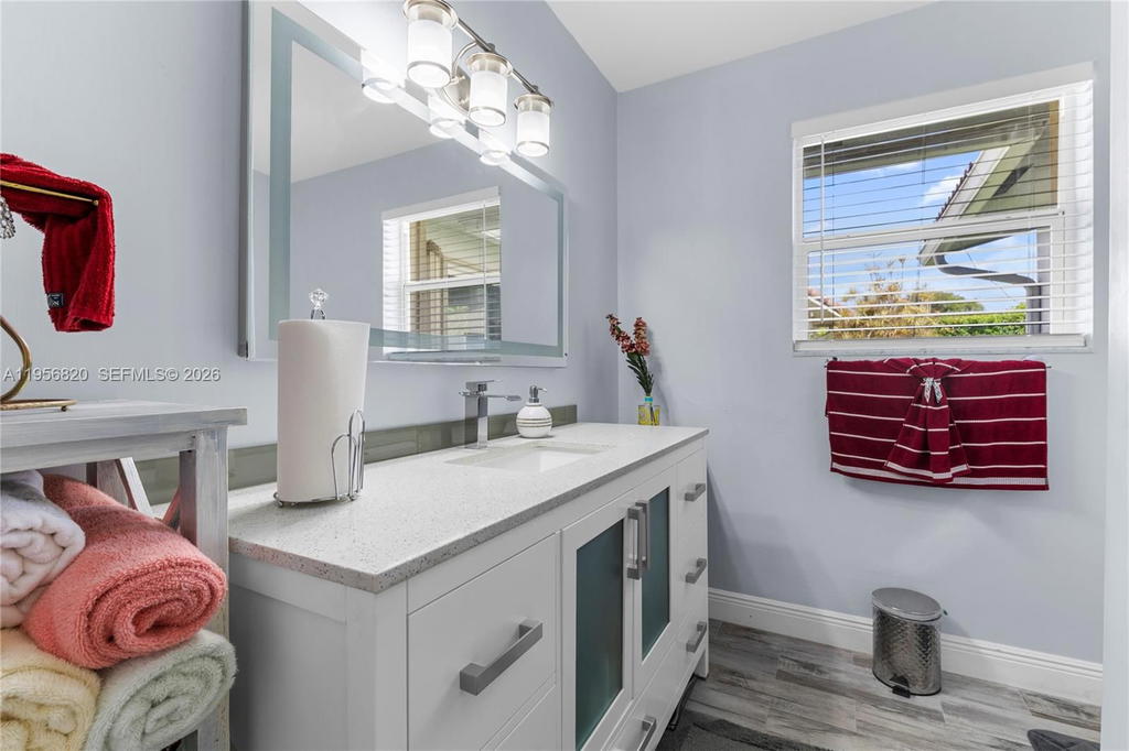 Real estate property located at 7185 Tropical Way, Broward, Hawthorne Village Inc Con, Plantation, FL