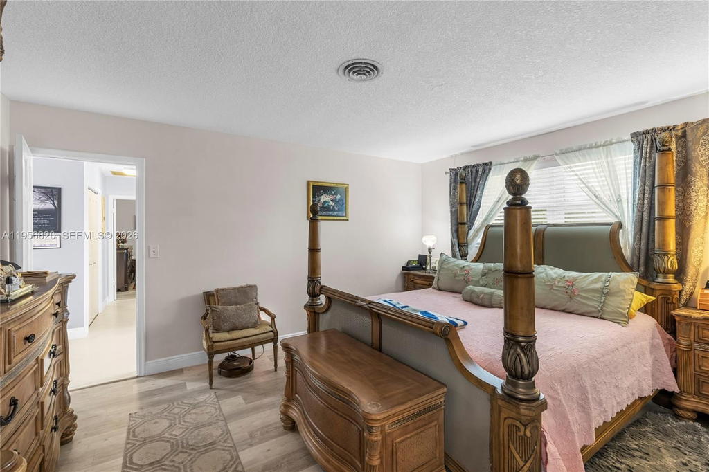 Real estate property located at 7185 Tropical Way, Broward, Hawthorne Village Inc Con, Plantation, FL