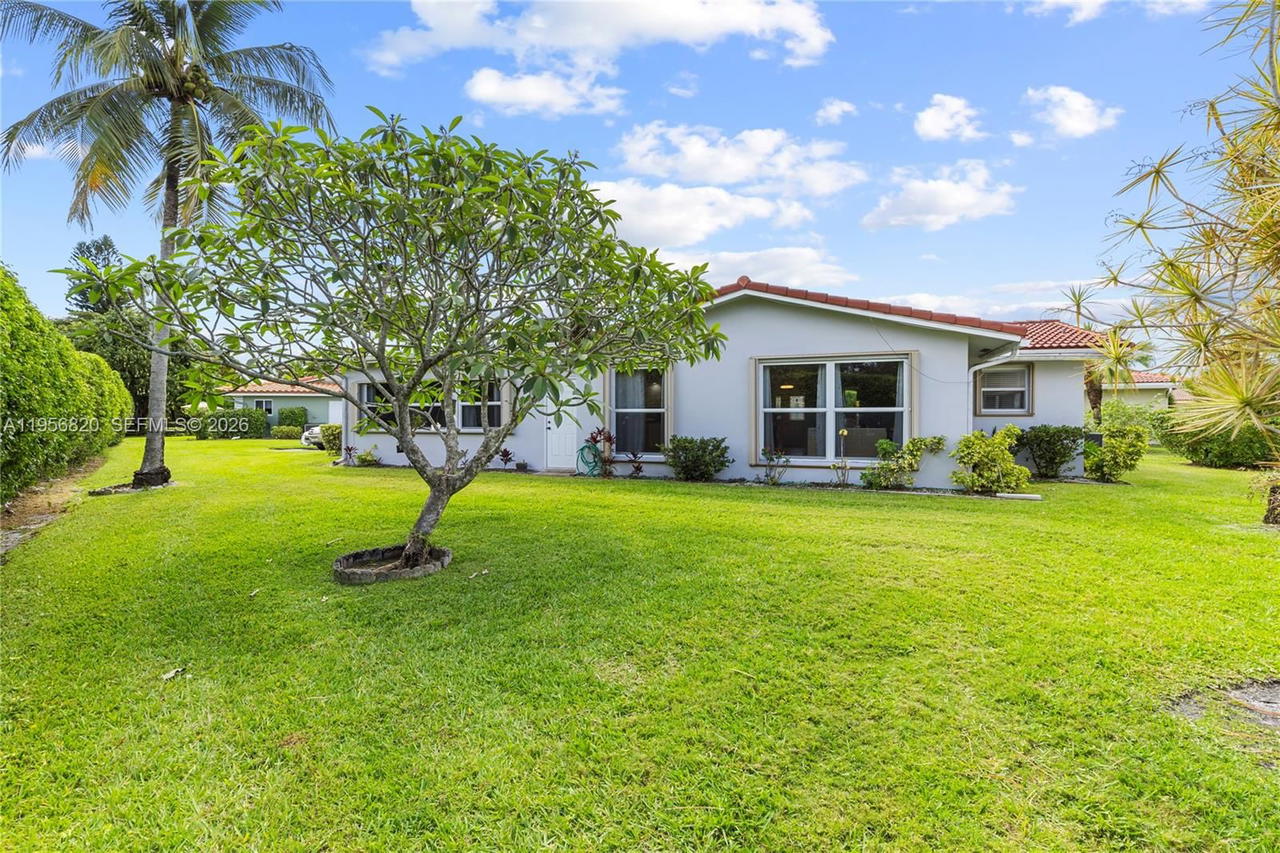 Real estate property located at 7185 Tropical Way, Broward, Hawthorne Village Inc Con, Plantation, FL