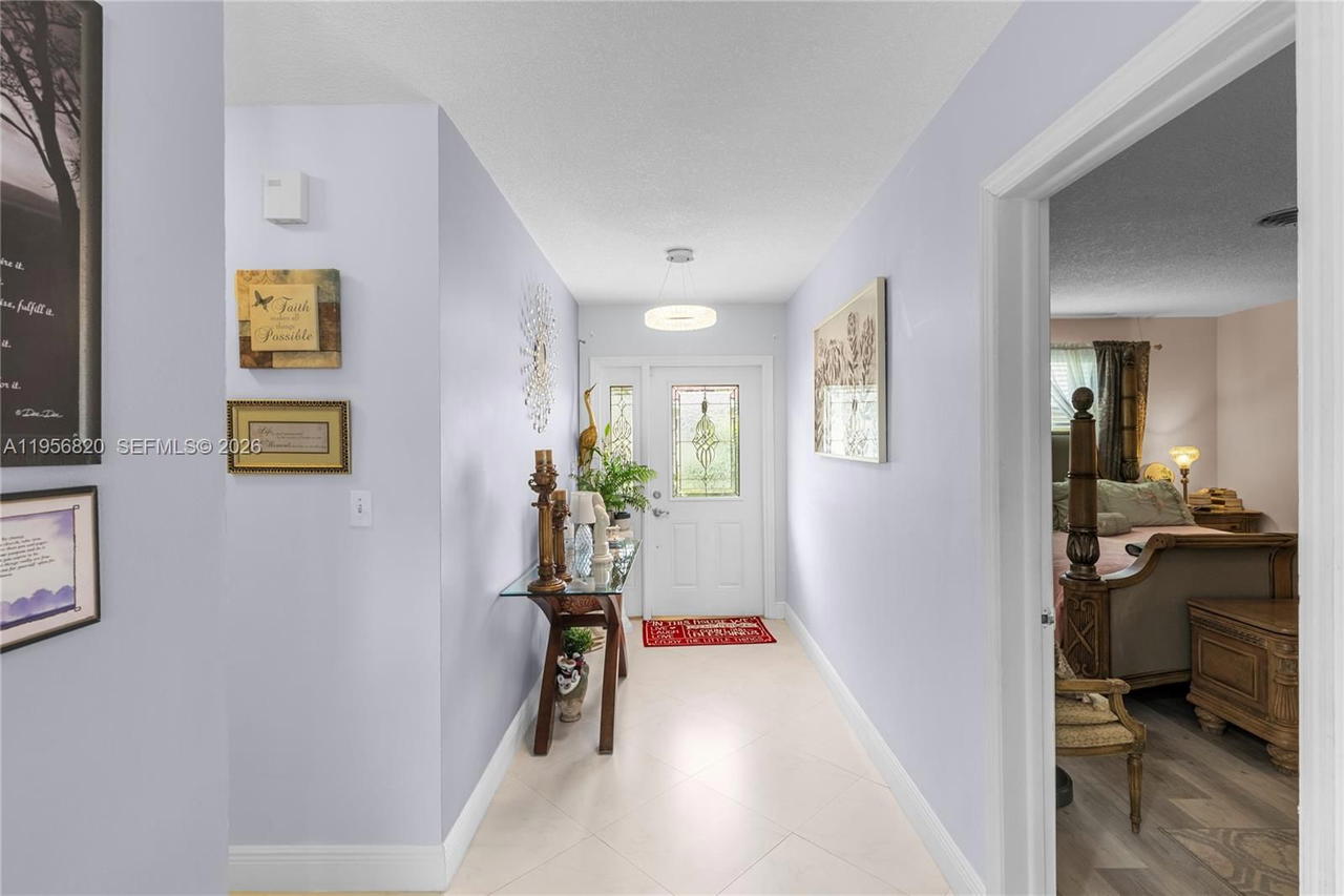 Real estate property located at 7185 Tropical Way, Broward, Hawthorne Village Inc Con, Plantation, FL