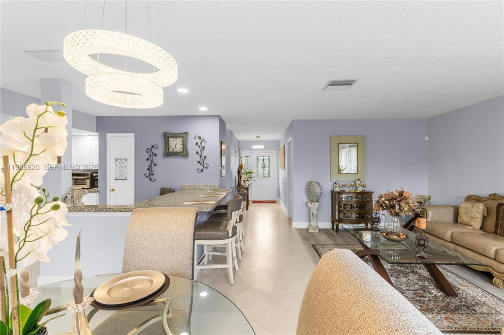 Real estate property located at 7185 Tropical Way, Broward, Hawthorne Village Inc Con, Plantation, FL