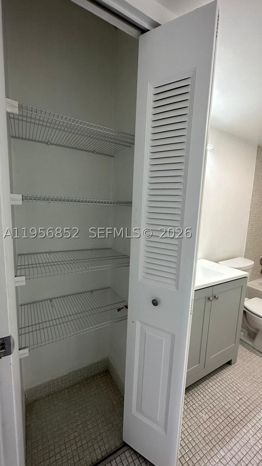 Real estate property located at 4174 Inverrary Dr #311, Broward, Manors Of Inverrary Xi, Lauderhill, FL