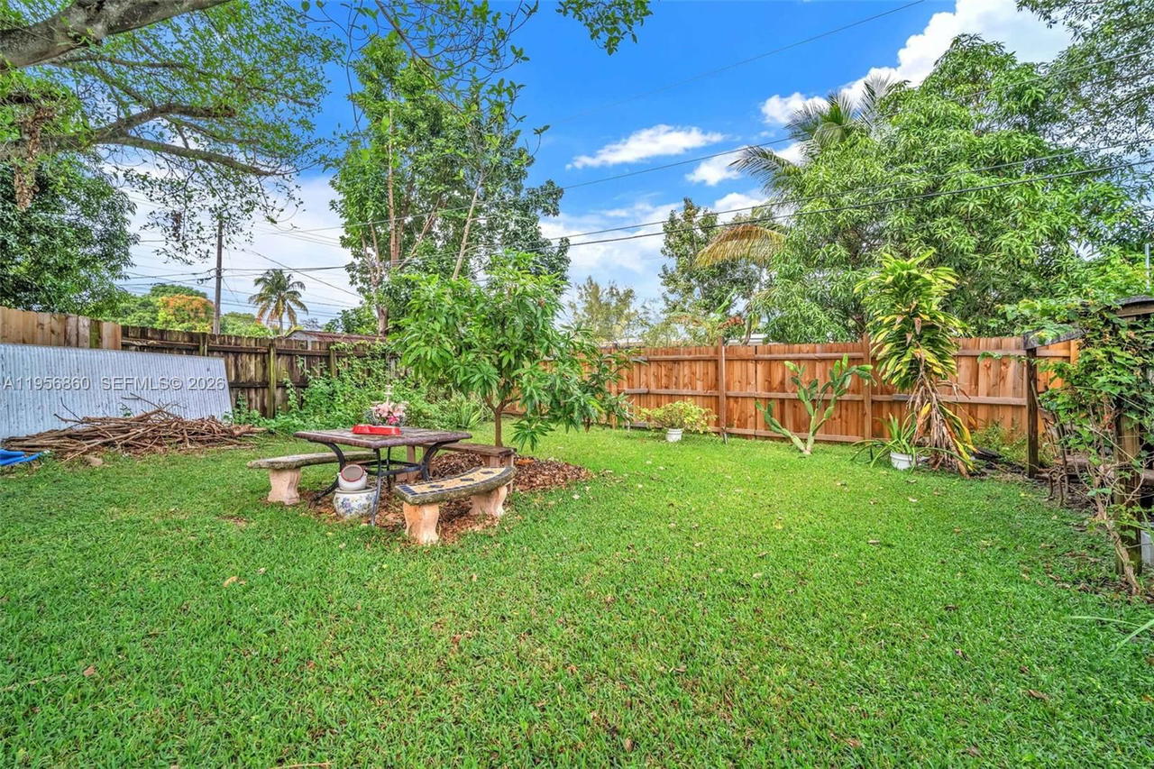 Real estate property located at 7021 19th Pl, Broward, Springbank Park, North Lauderdale, FL