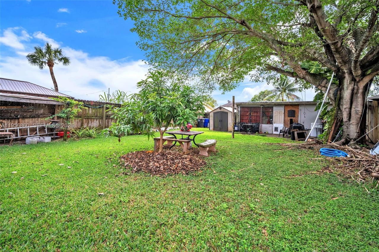 Real estate property located at 7021 19th Pl, Broward, Springbank Park, North Lauderdale, FL