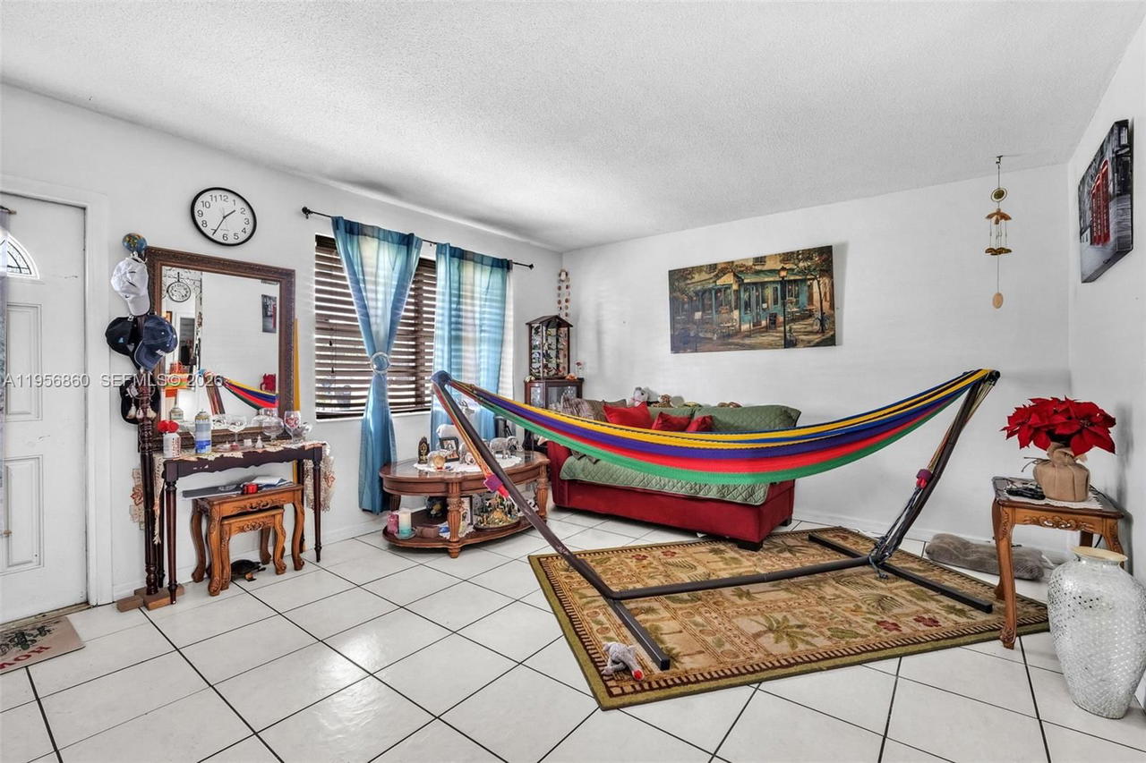 Real estate property located at 7021 19th Pl, Broward, Springbank Park, North Lauderdale, FL