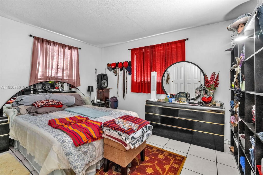 Real estate property located at 7021 19th Pl, Broward, Springbank Park, North Lauderdale, FL