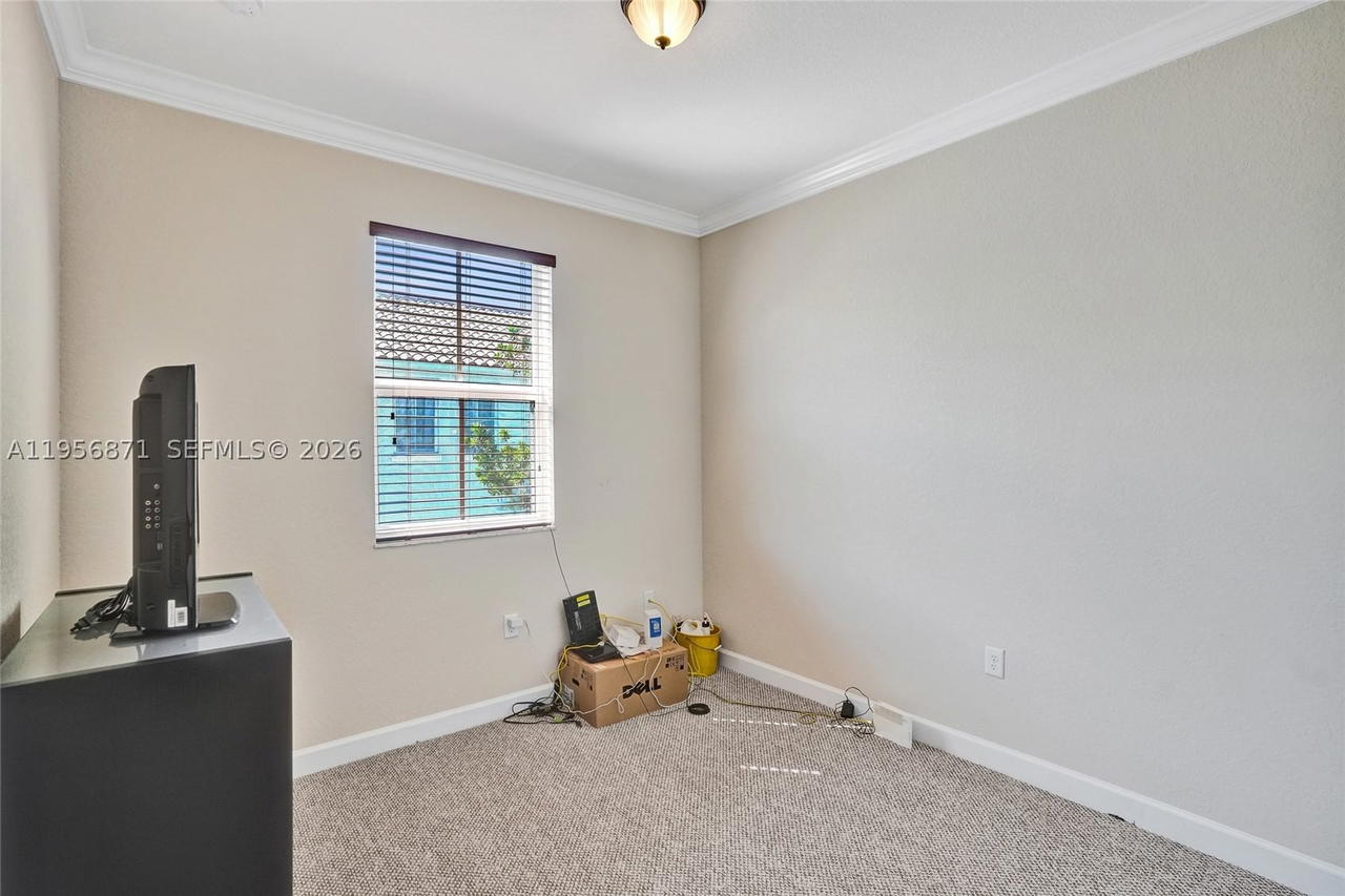 Real estate property located at 1042 207th Ter, Miami-dade, Ives Dairy Townhomes, Miami, FL