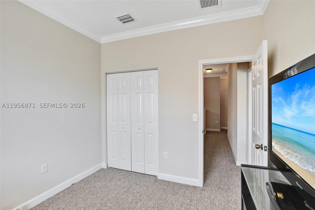 Real estate property located at 1042 207th Ter, Miami-dade, Ives Dairy Townhomes, Miami, FL