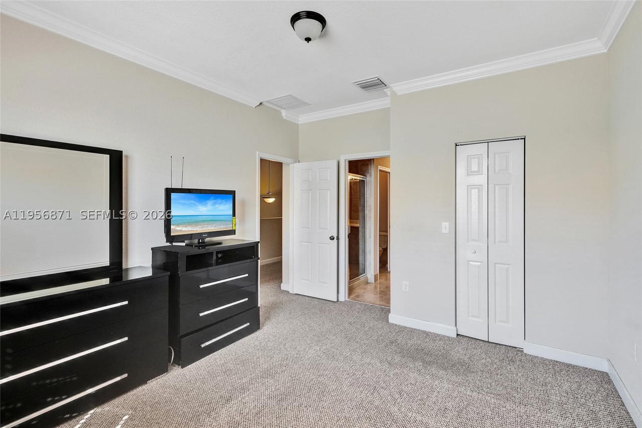 Real estate property located at 1042 207th Ter, Miami-dade, Ives Dairy Townhomes, Miami, FL