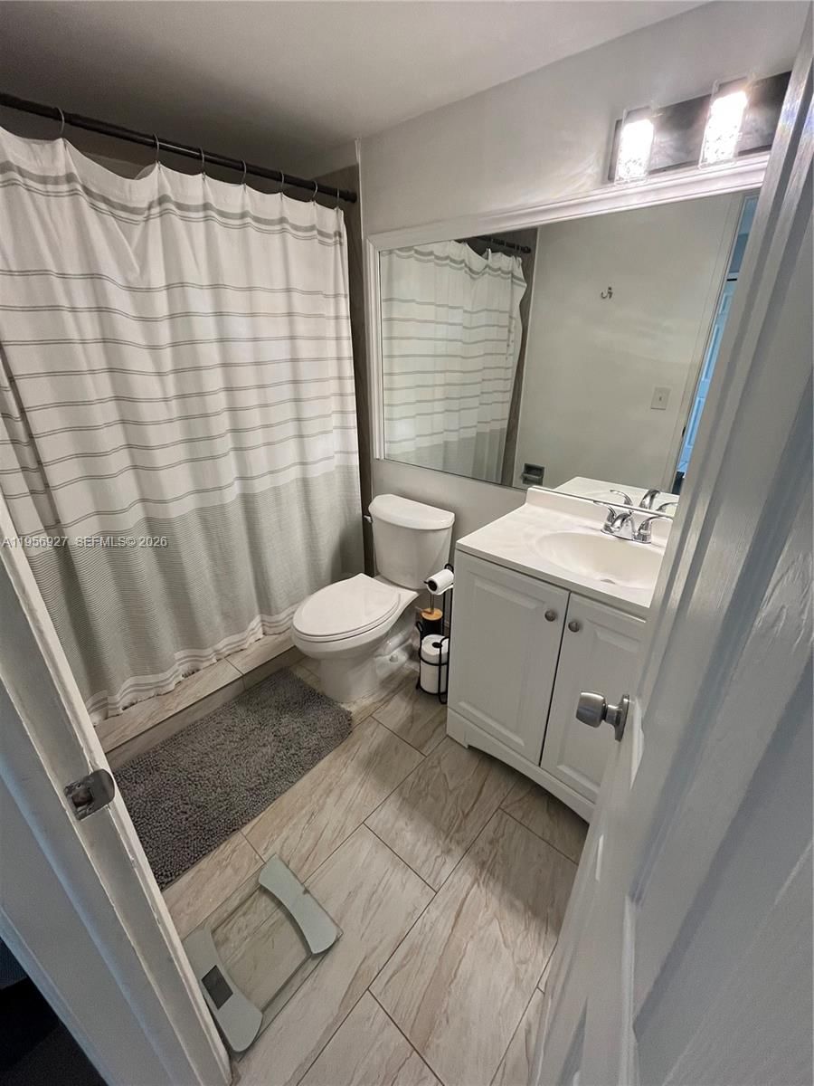 Real estate property located at 10211 Fontainebleau Blvd #102, Miami-dade, Indian Lk Village Phase 1, Miami, FL