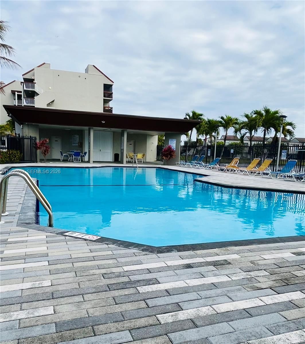 Real estate property located at 10211 Fontainebleau Blvd #102, Miami-dade, Indian Lk Village Phase 1, Miami, FL