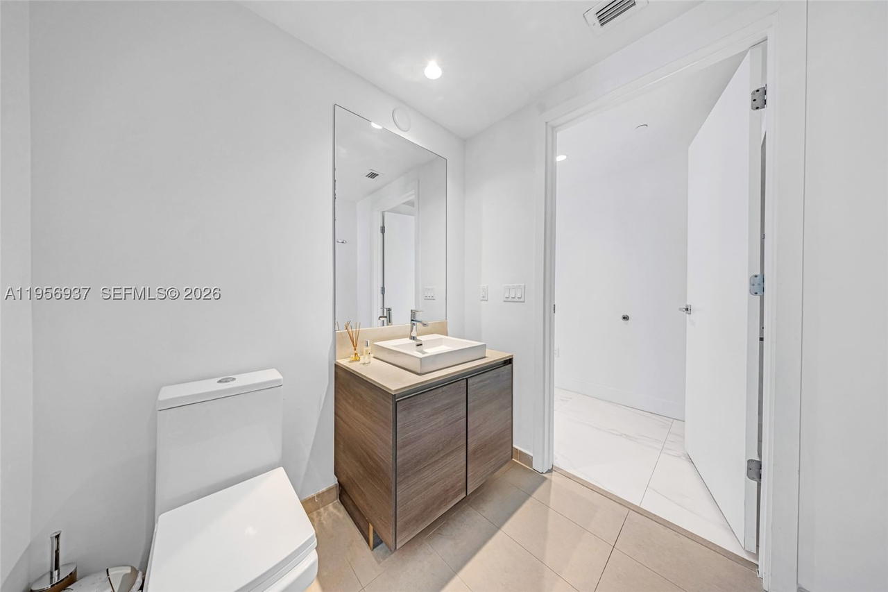 Real estate property located at 1080 Brickell Ave #2708, Miami-dade, The Bond (1080 Brickell), Miami, FL