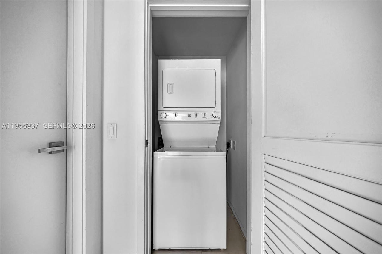 Real estate property located at 1080 Brickell Ave #2708, Miami-dade, The Bond (1080 Brickell), Miami, FL