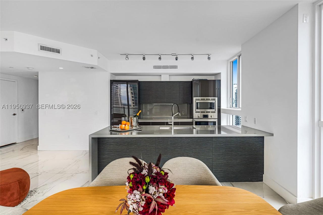 Real estate property located at 1080 Brickell Ave #2708, Miami-dade, The Bond (1080 Brickell), Miami, FL