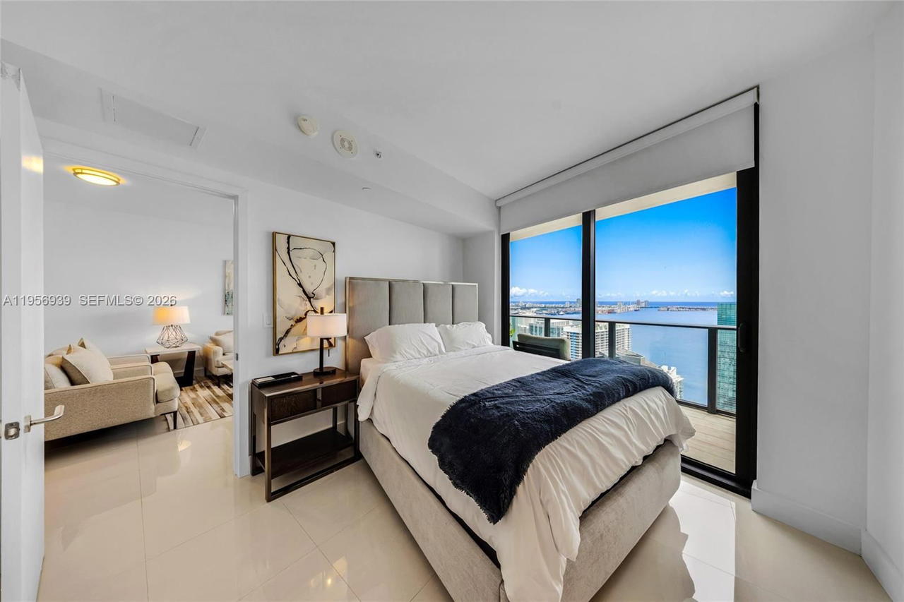 Real estate property located at 1300 Miami Ave #4704, Miami-dade, 1300 S Miami Avenue Condo, Miami, FL
