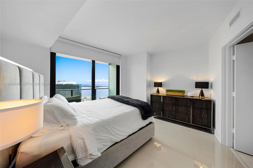 Real estate property located at 1300 Miami Ave #4704, Miami-dade, 1300 S Miami Avenue Condo, Miami, FL