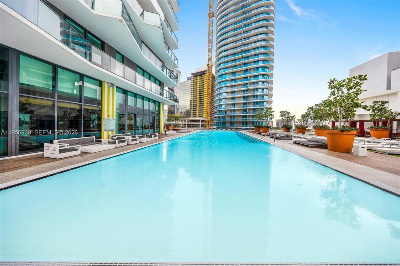 Real estate property located at 1300 Miami Ave #4704, Miami-dade, 1300 S Miami Avenue Condo, Miami, FL