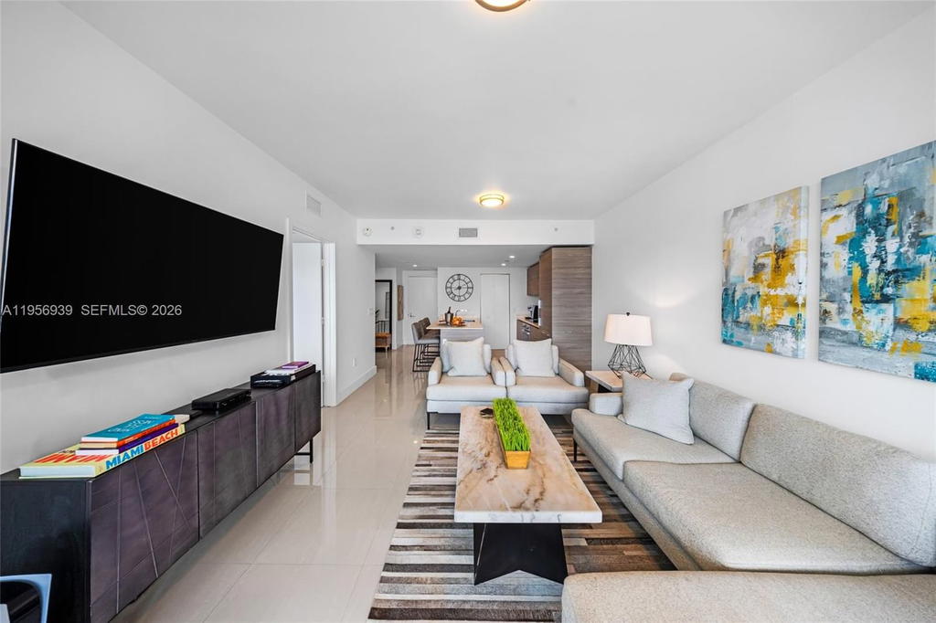 Real estate property located at 1300 Miami Ave #4704, Miami-dade, 1300 S Miami Avenue Condo, Miami, FL