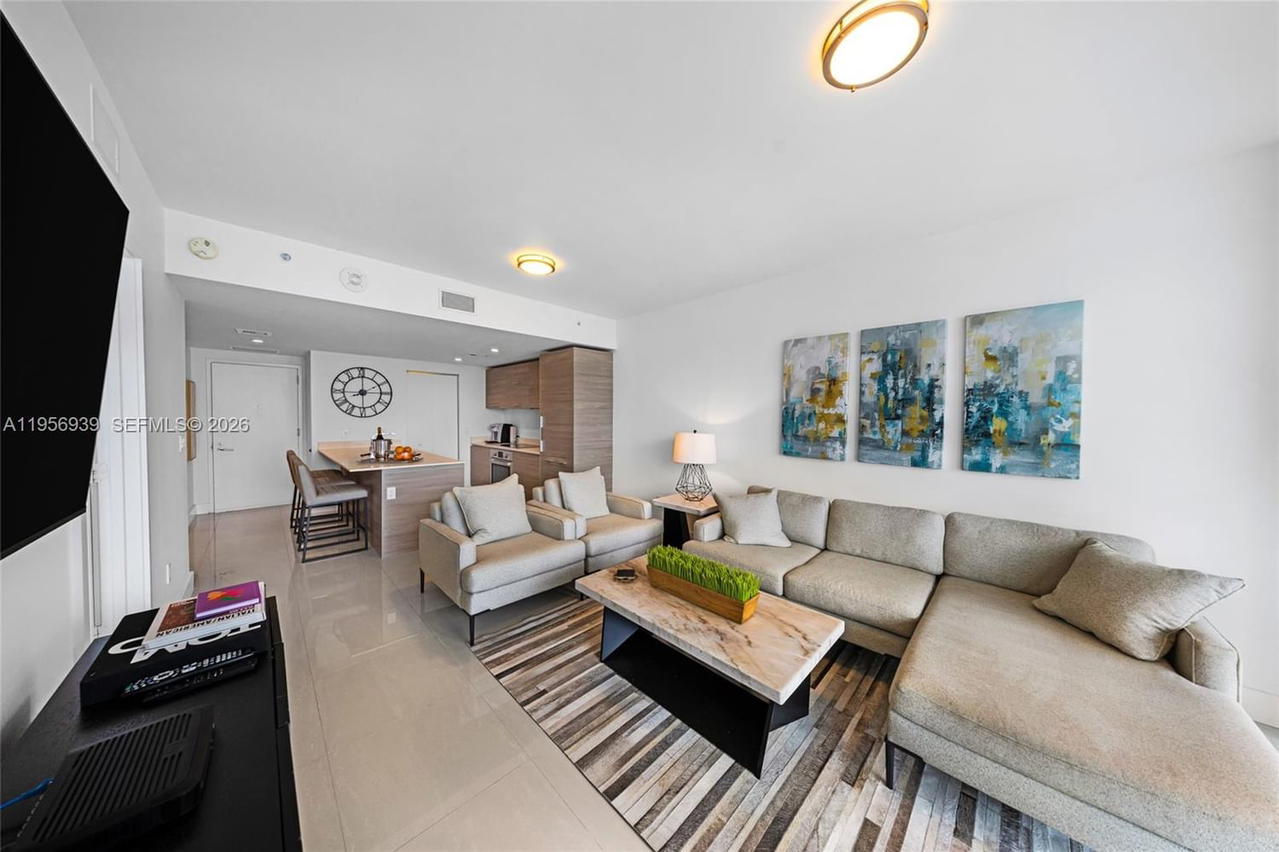 Real estate property located at 1300 Miami Ave #4704, Miami-dade, 1300 S Miami Avenue Condo, Miami, FL