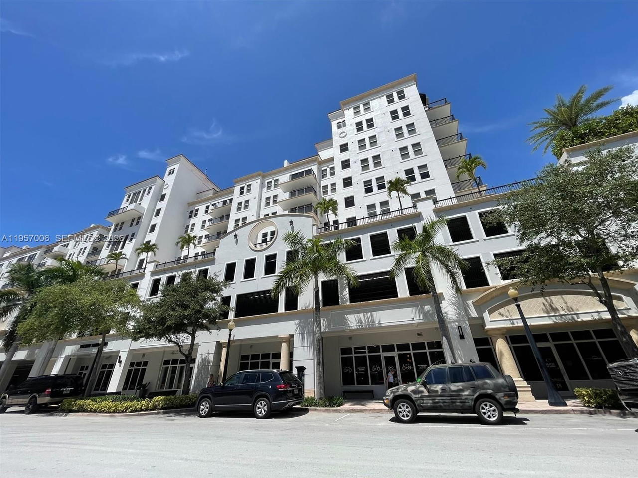 Real estate property located at 4100 Salzedo St #505, Miami-dade, One Village Place Condo, Coral Gables, FL