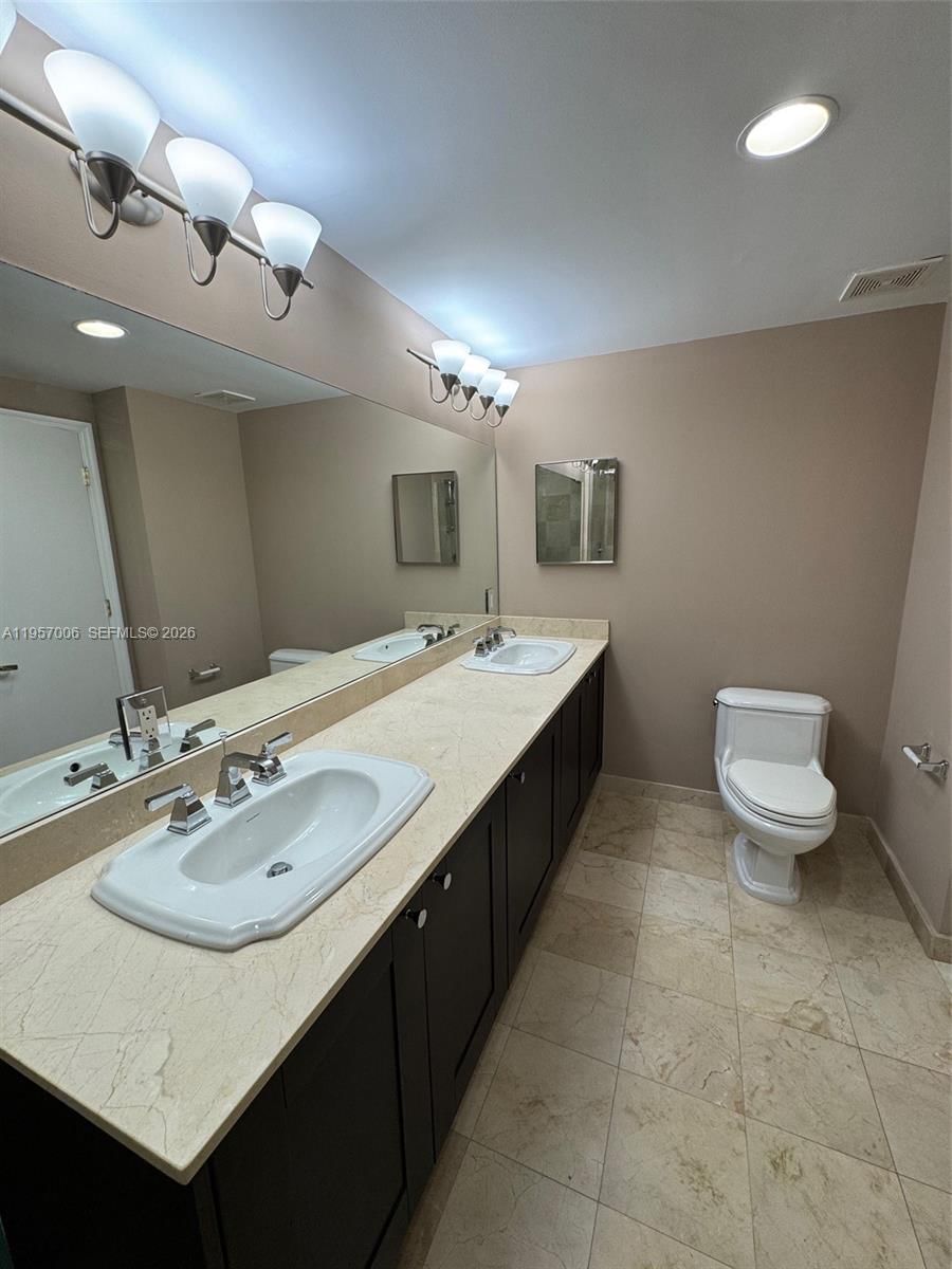 Real estate property located at 4100 Salzedo St #505, Miami-dade, One Village Place Condo, Coral Gables, FL