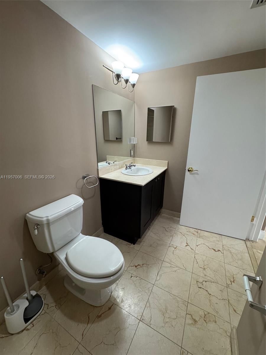 Real estate property located at 4100 Salzedo St #505, Miami-dade, One Village Place Condo, Coral Gables, FL