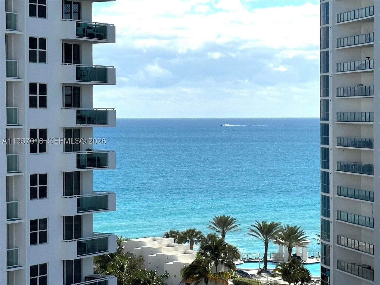 Real estate property located at 3000 OCEAN DR #1006, Broward, Residences On Hollywood B, Hollywood, FL