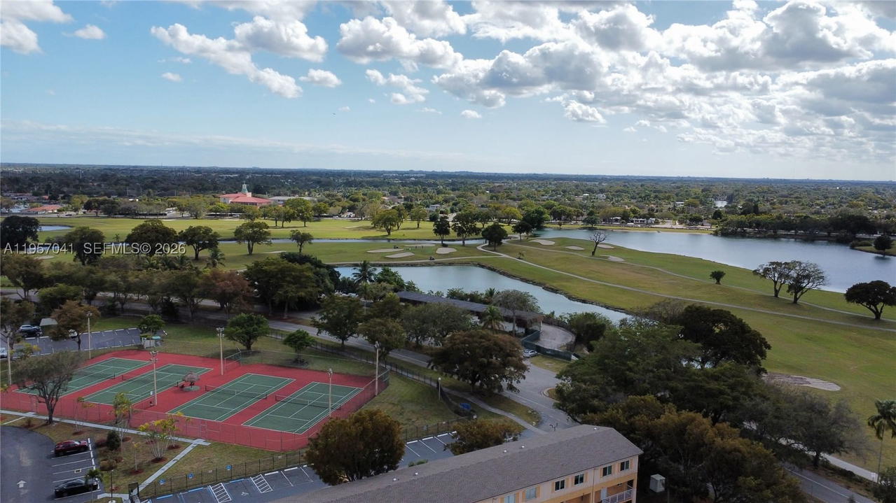 Real estate property located at 6205 Kendale Lakes Cir #289, Miami-dade, Paseo Real Condo, Miami, FL