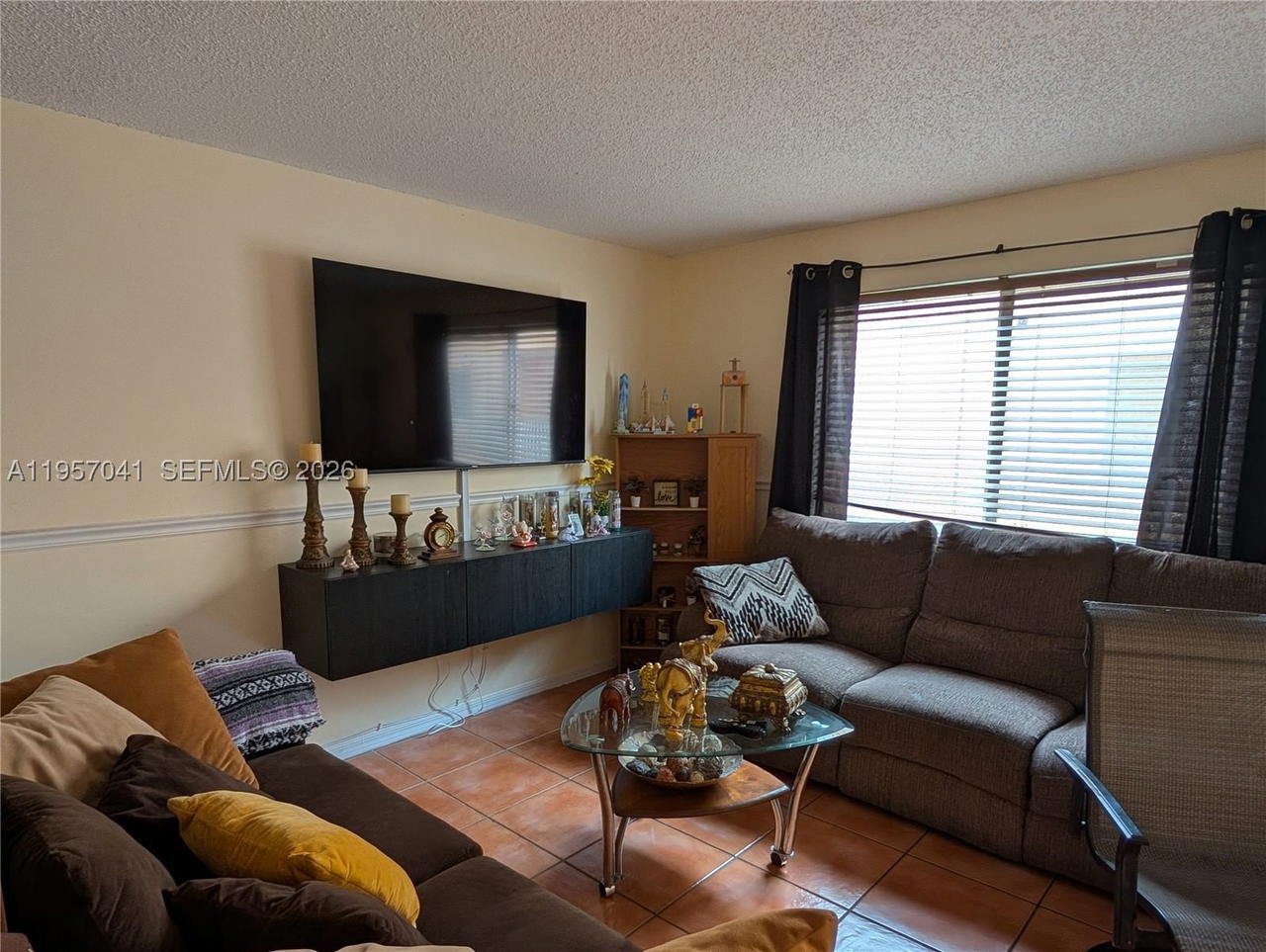 Real estate property located at 6205 Kendale Lakes Cir #289, Miami-dade, Paseo Real Condo, Miami, FL