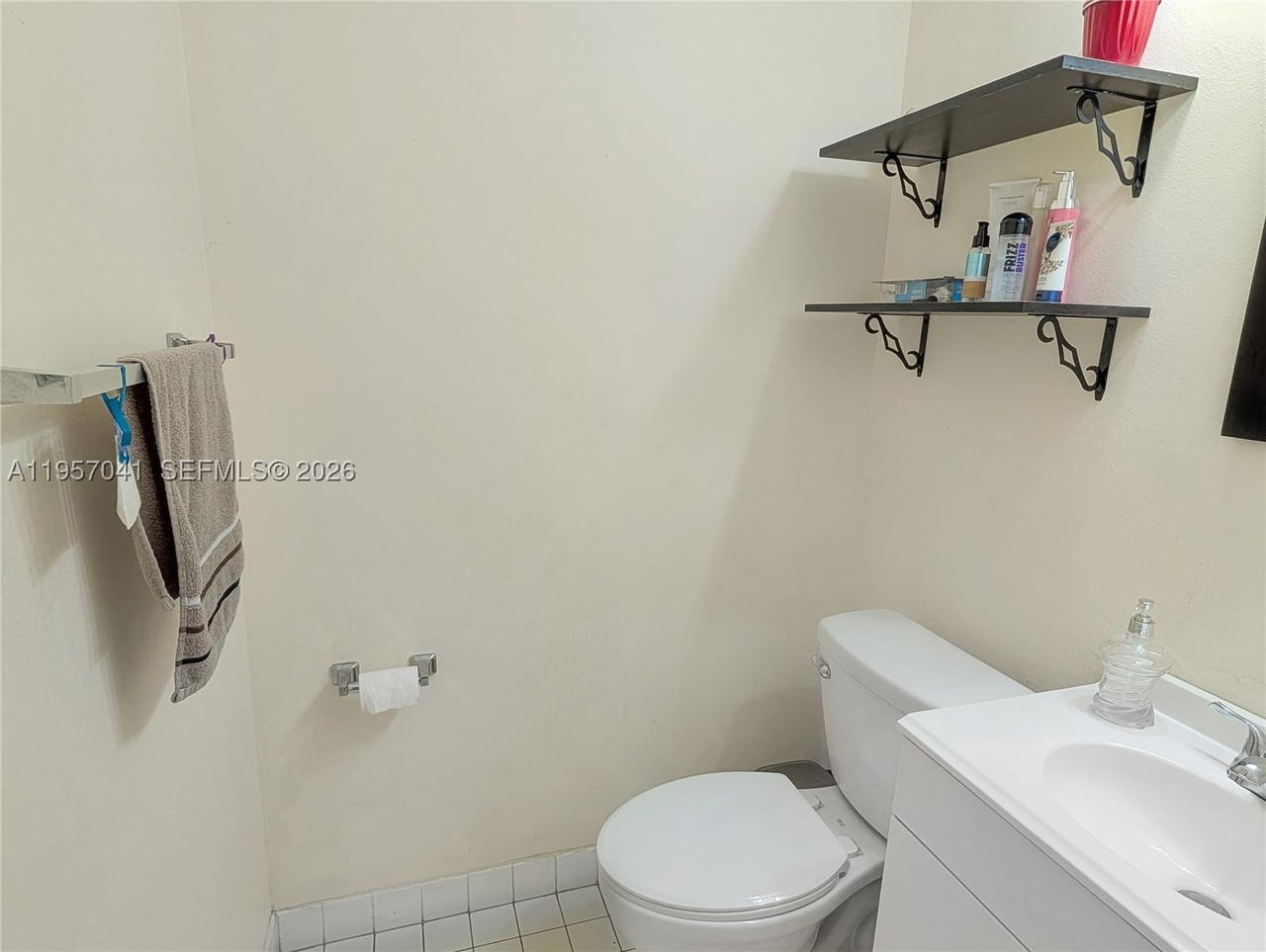 Real estate property located at 6205 Kendale Lakes Cir #289, Miami-dade, Paseo Real Condo, Miami, FL