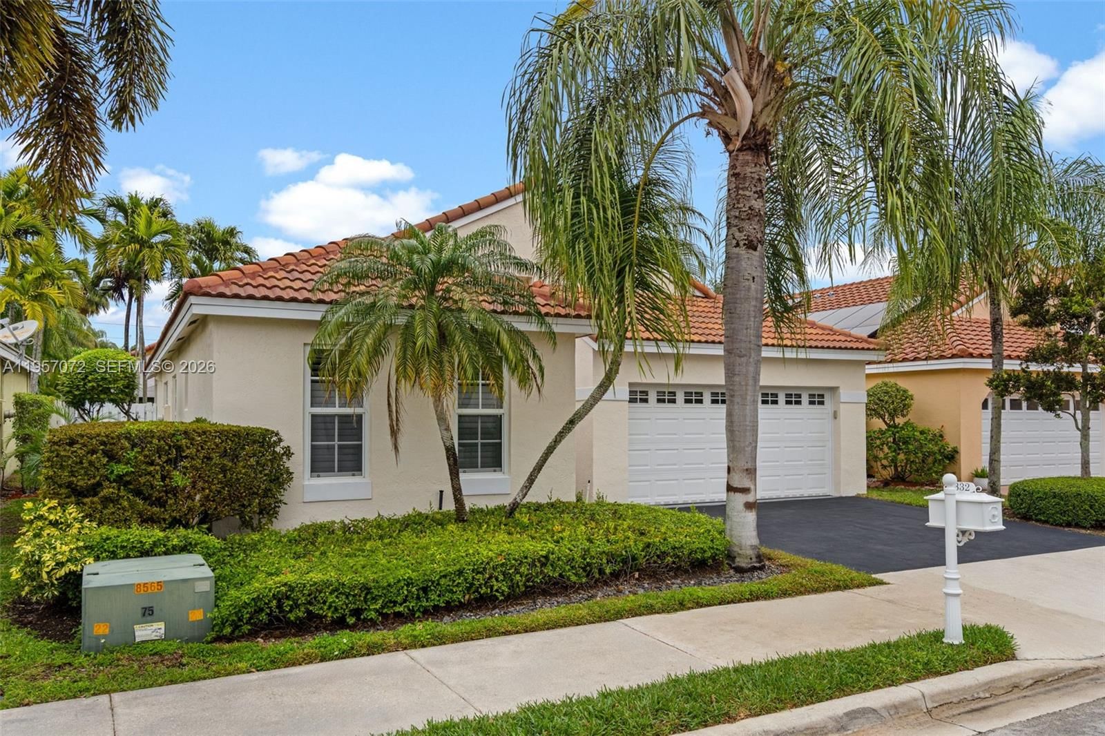 Real estate property located at 332 Bridgeton Rd, Broward, Bermuda Springs, Weston, FL