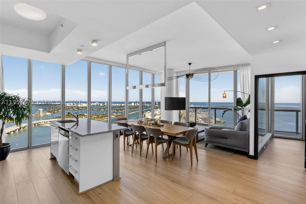 Real estate property located at 888 Biscayne Blvd #5508, Miami-dade, Marinablue Condo, Miami, FL