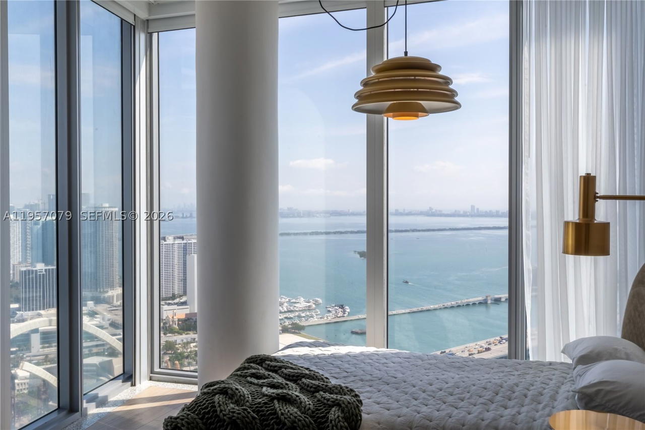 Real estate property located at 888 Biscayne Blvd #5508, Miami-dade, Marinablue Condo, Miami, FL