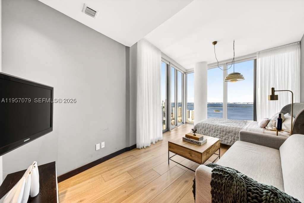 Real estate property located at 888 Biscayne Blvd #5508, Miami-dade, Marinablue Condo, Miami, FL
