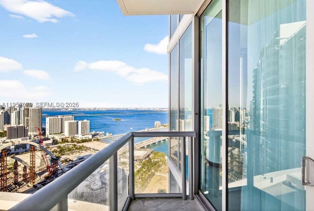 Real estate property located at 888 Biscayne Blvd #5508, Miami-dade, Marinablue Condo, Miami, FL