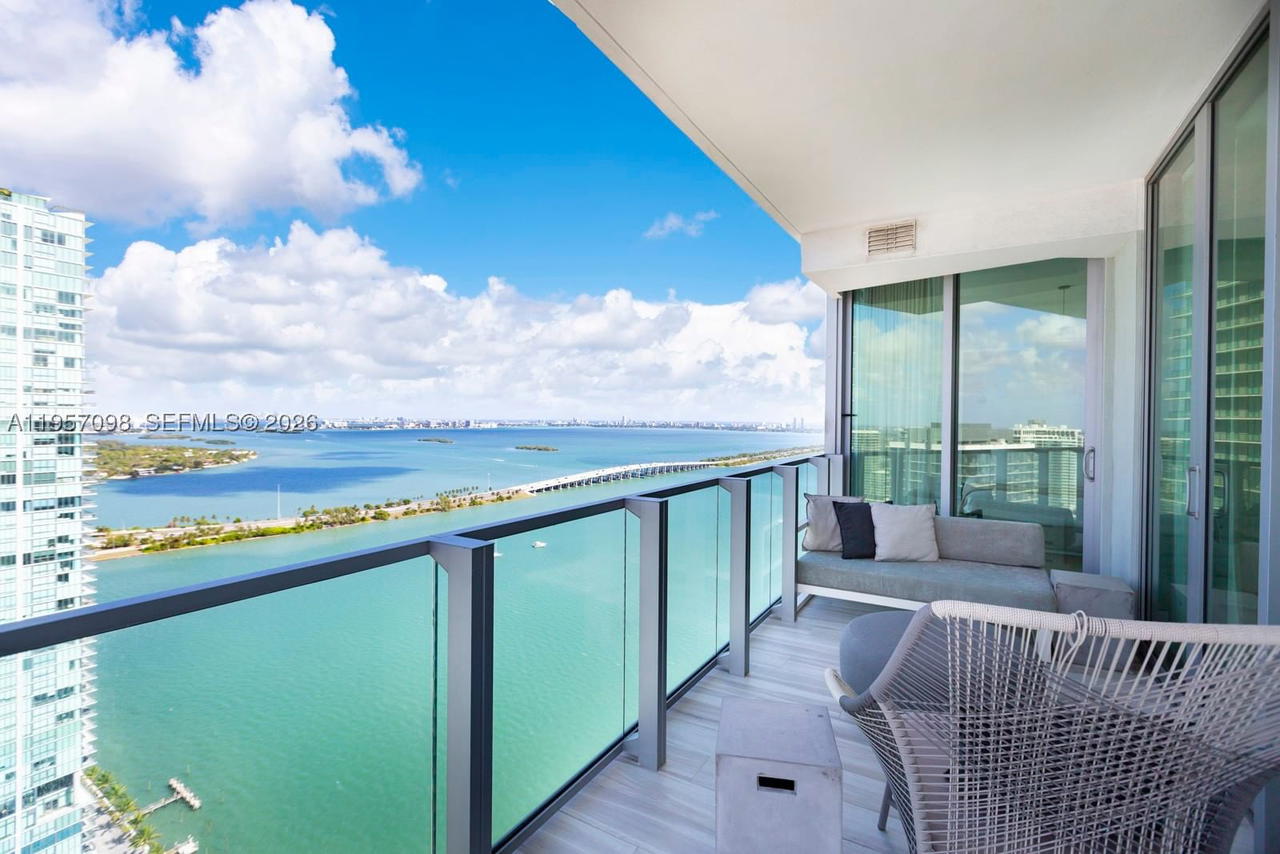 Real estate property located at 2900 7th Ave #3701, Miami-dade, Biscayne Beach Condo, Miami, FL