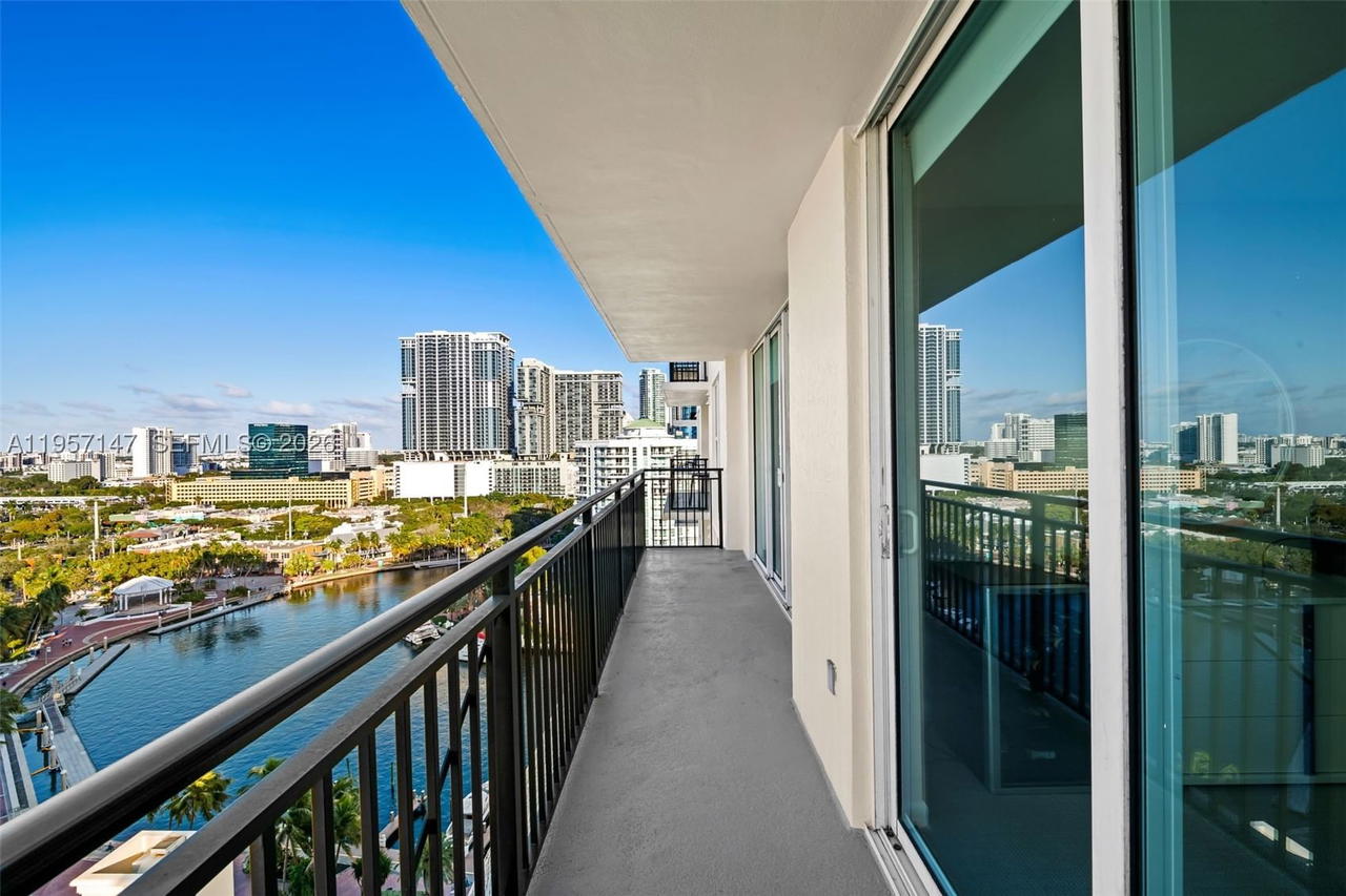 Real estate property located at 600 Las Olas Blvd #1605S, Broward, Symphony South Condo, Fort Lauderdale, FL