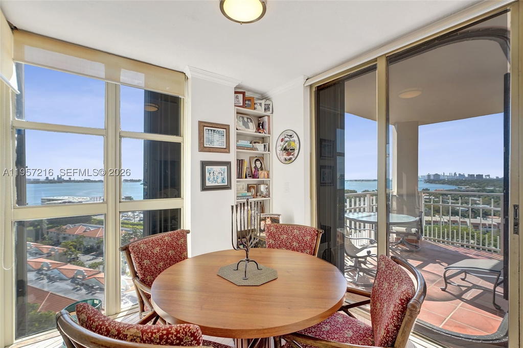 Real estate property located at 1000 Quayside Ter #1402, Miami-dade, Towers Of Quayside Condo, Miami, FL