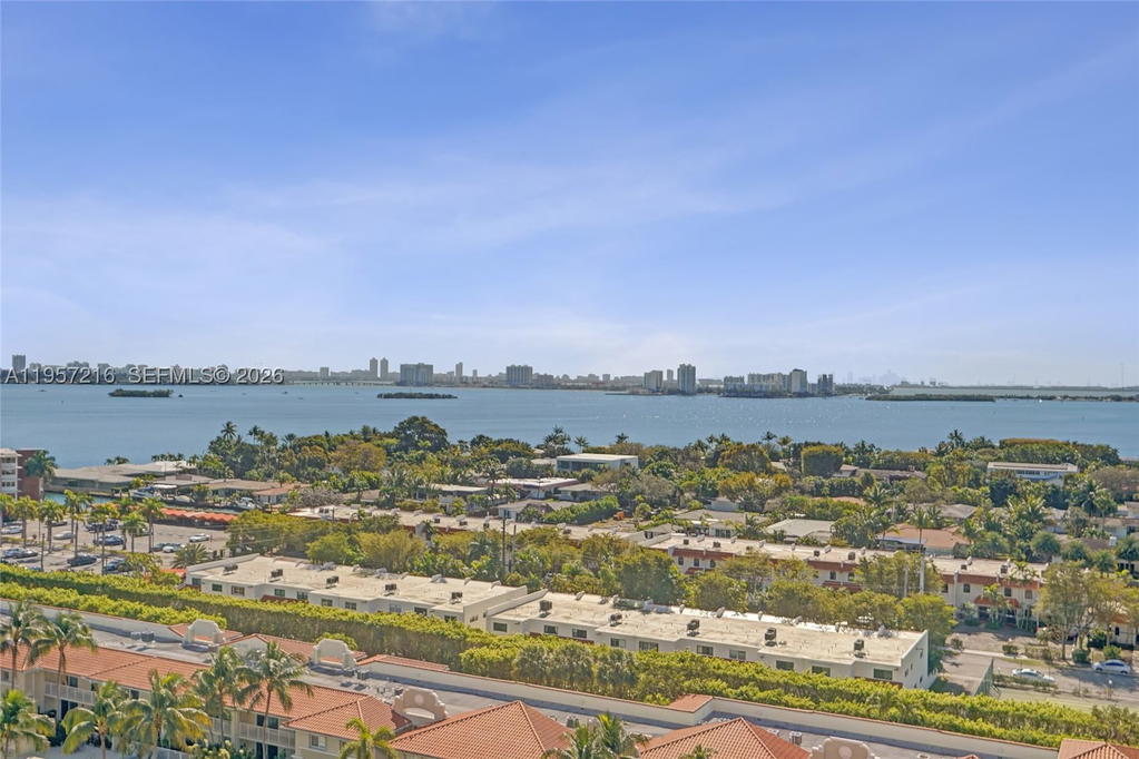 Real estate property located at 1000 Quayside Ter #1402, Miami-dade, Towers Of Quayside Condo, Miami, FL