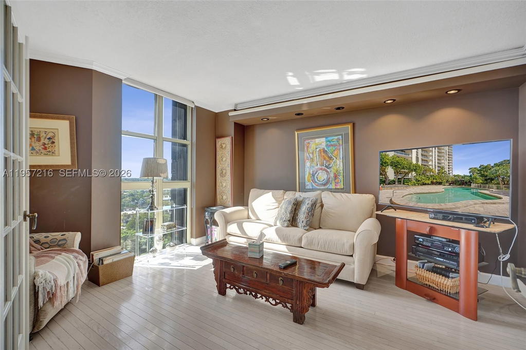 Real estate property located at 1000 Quayside Ter #1402, Miami-dade, Towers Of Quayside Condo, Miami, FL