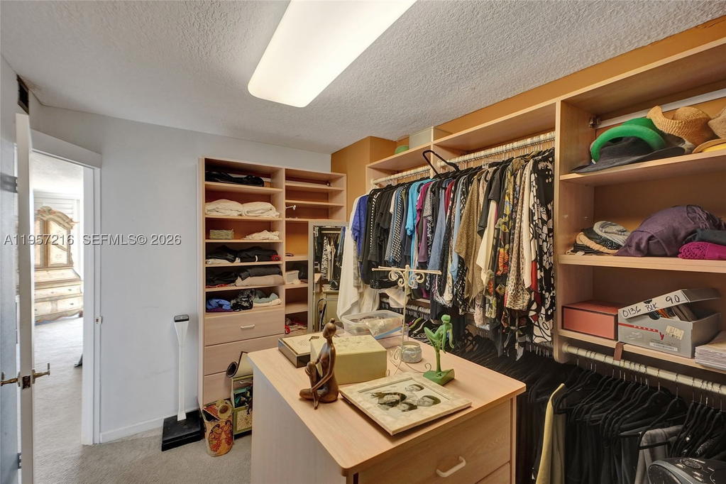 Real estate property located at 1000 Quayside Ter #1402, Miami-dade, Towers Of Quayside Condo, Miami, FL
