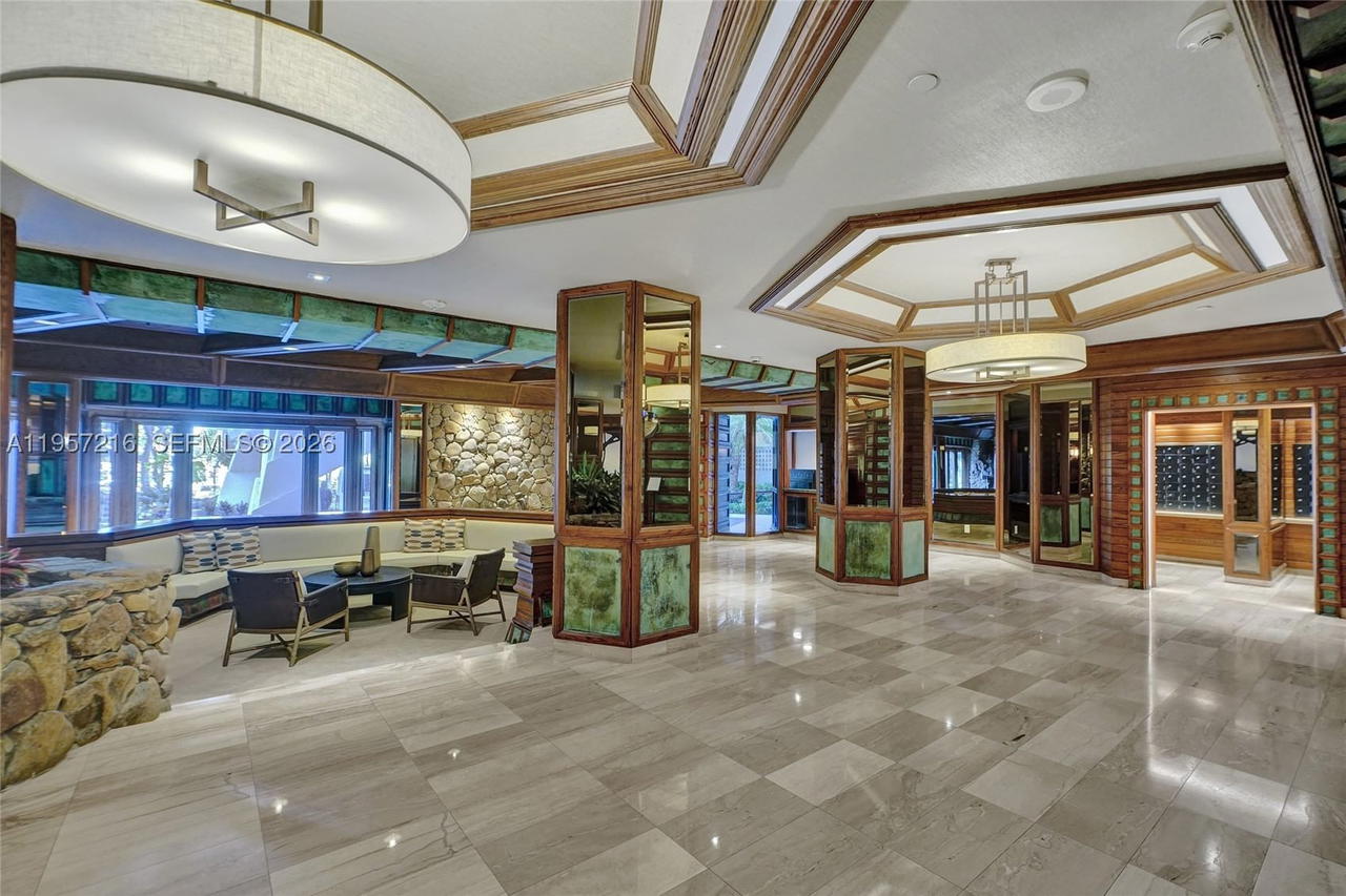 Real estate property located at 1000 Quayside Ter #1402, Miami-dade, Towers Of Quayside Condo, Miami, FL