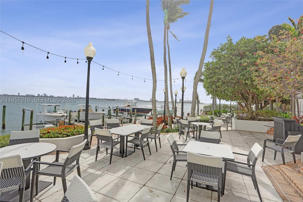 Real estate property located at 1000 Quayside Ter #1402, Miami-dade, Towers Of Quayside Condo, Miami, FL
