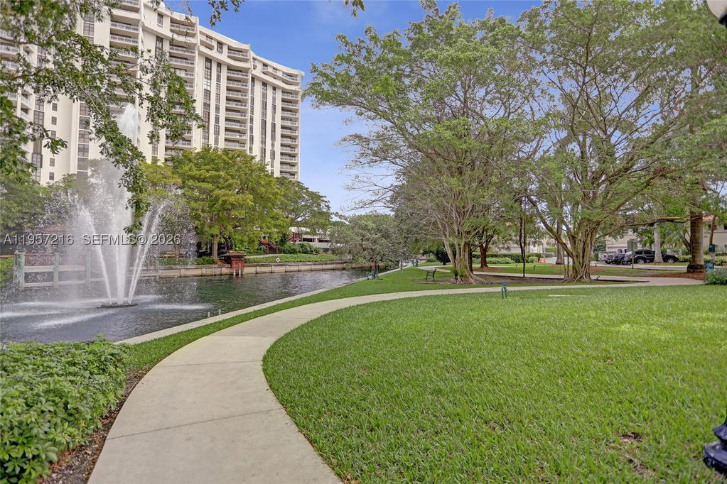 Real estate property located at 1000 Quayside Ter #1402, Miami-dade, Towers Of Quayside Condo, Miami, FL
