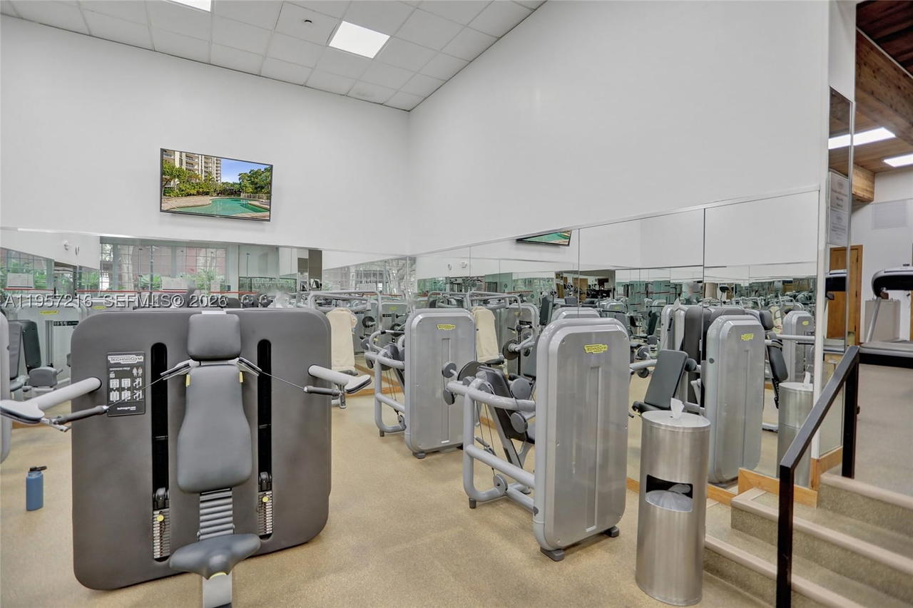 Real estate property located at 1000 Quayside Ter #1402, Miami-dade, Towers Of Quayside Condo, Miami, FL