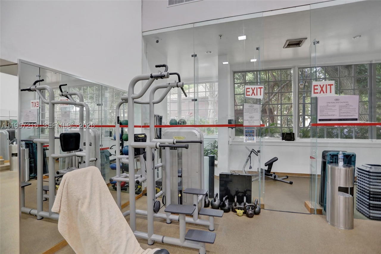Real estate property located at 1000 Quayside Ter #1402, Miami-dade, Towers Of Quayside Condo, Miami, FL